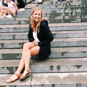 Meet your Posher, Anna